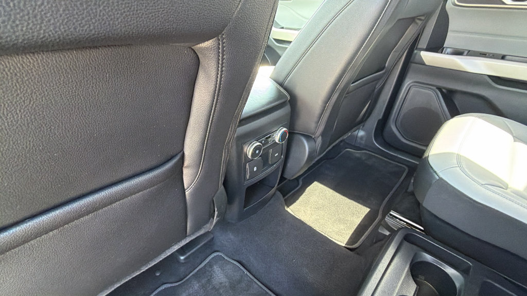Certified 2021 Ford Explorer XLT w/ Equipment Group 202A RWD image 26