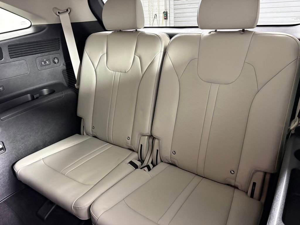Used 2025 Kia Sorento S AWD/4WD image 29