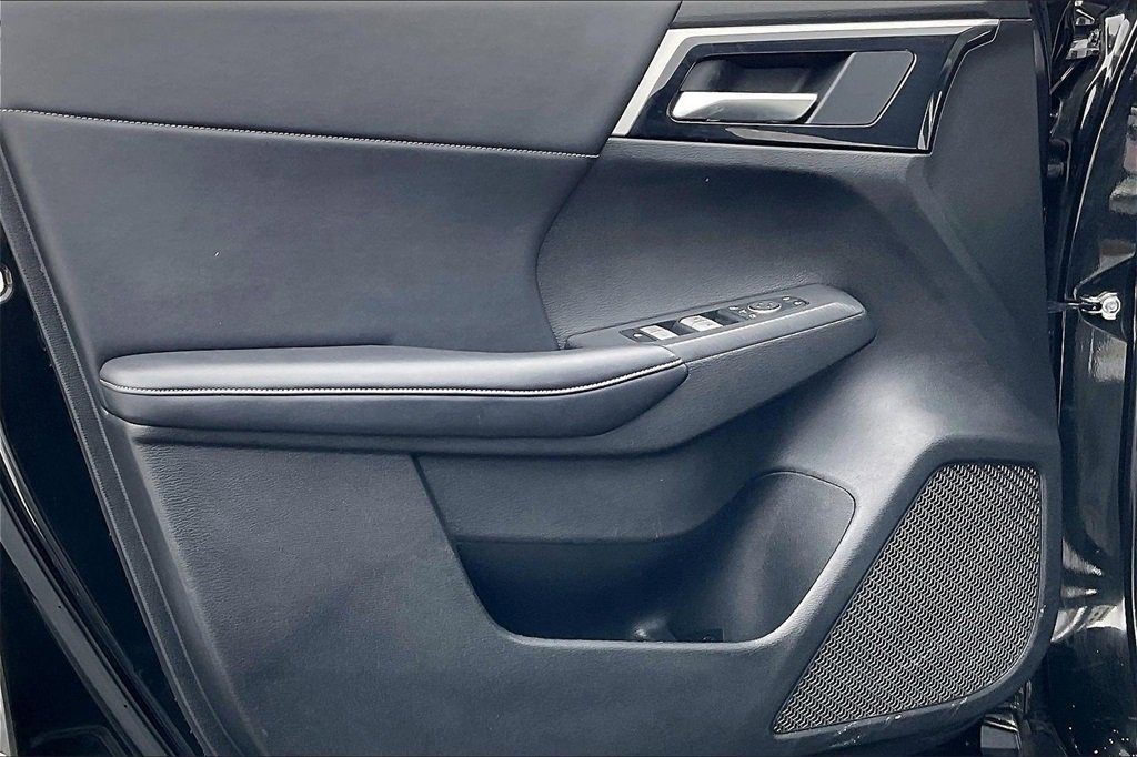 Used 2024 Mitsubishi Outlander SE image 20