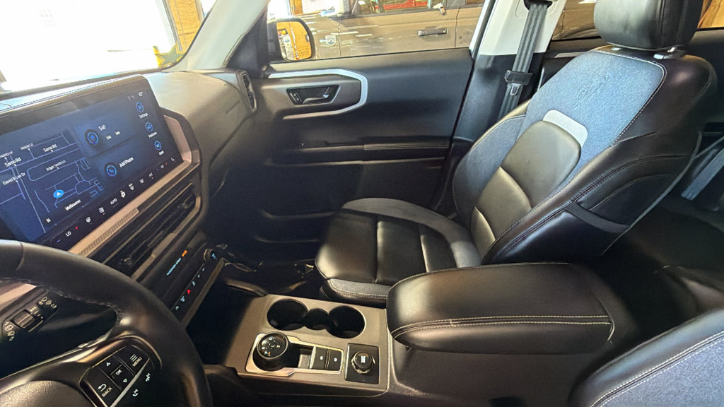 Certified 2025 Ford Bronco Sport Outer Banks w/ Outer Banks Tech Package+ AWD/4WD image 19