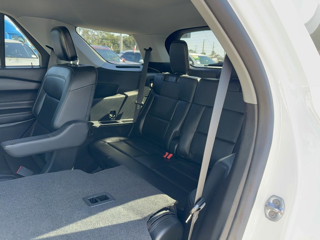 Certified 2022 Ford Explorer XLT w/ Equipment Group 202A image 13