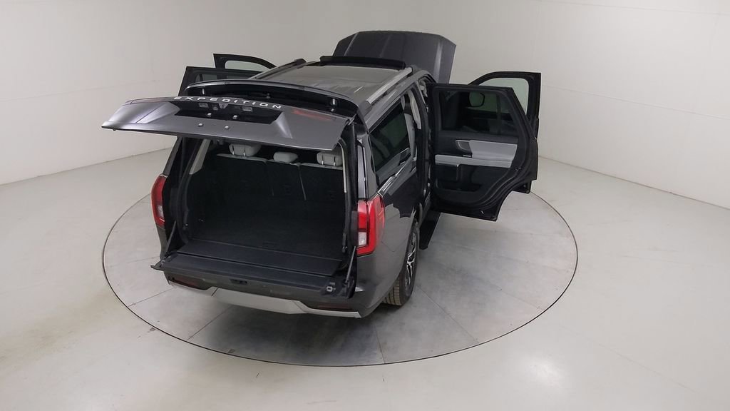 Certified 2025 Ford Expedition Platinum image 54