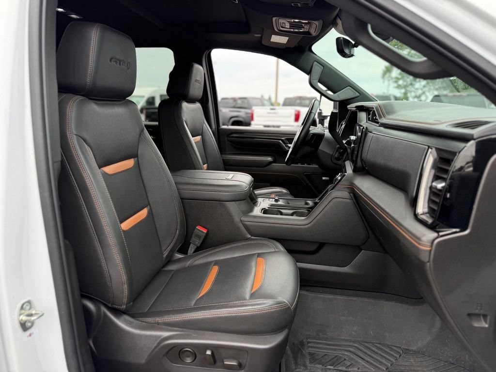 Used 2024 GMC Sierra 2500 AT4 w/ AT4 Premium Plus Package AWD/4WD image 17