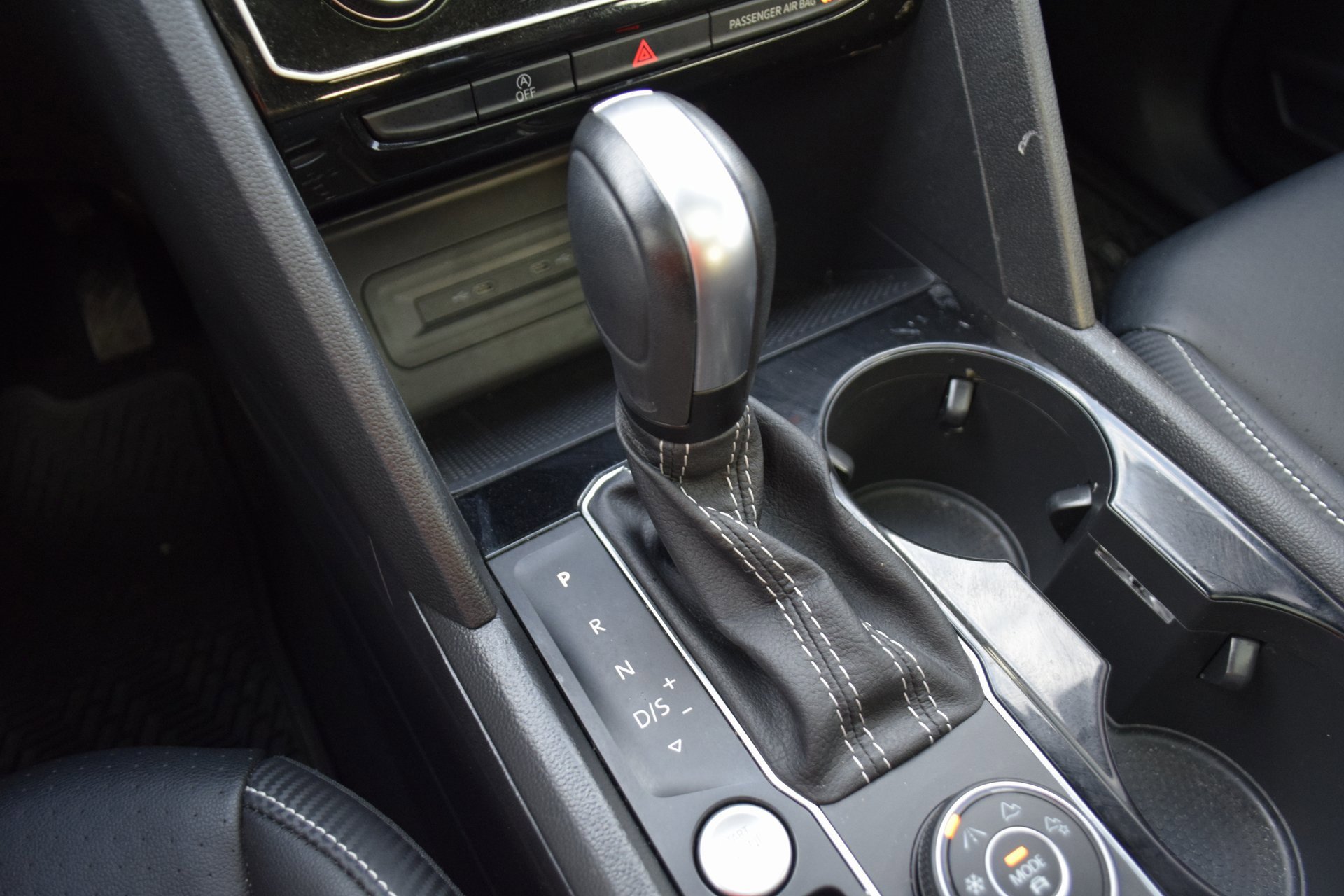 Used 2023 Volkswagen Atlas Cross Sport SEL image 16