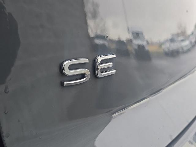 Used 2024 Volkswagen Atlas Cross Sport SE image 11