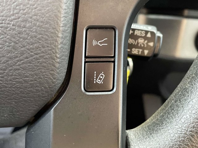 Used 2020 Toyota Tacoma SR AWD/4WD image 22