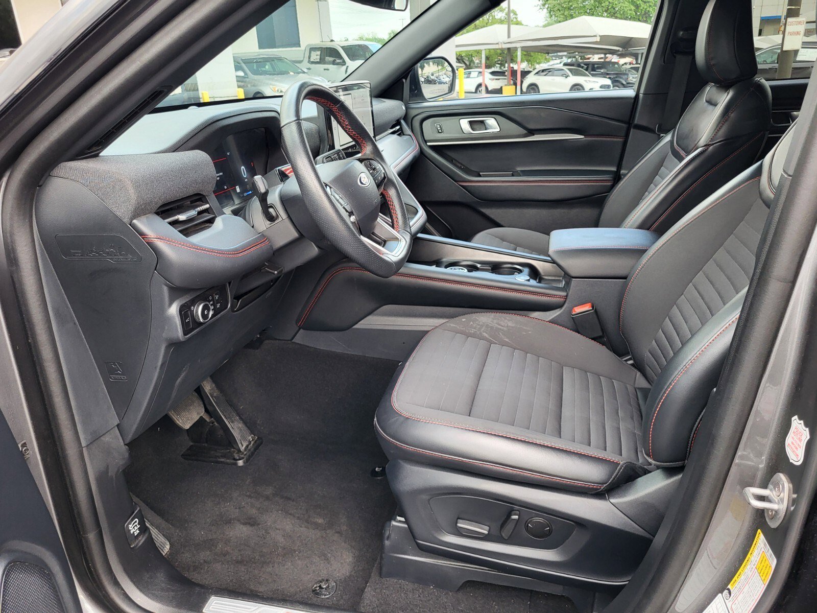Certified 2025 Ford Explorer ST-Line w/ ST-Line Street Pack AWD/4WD image 20