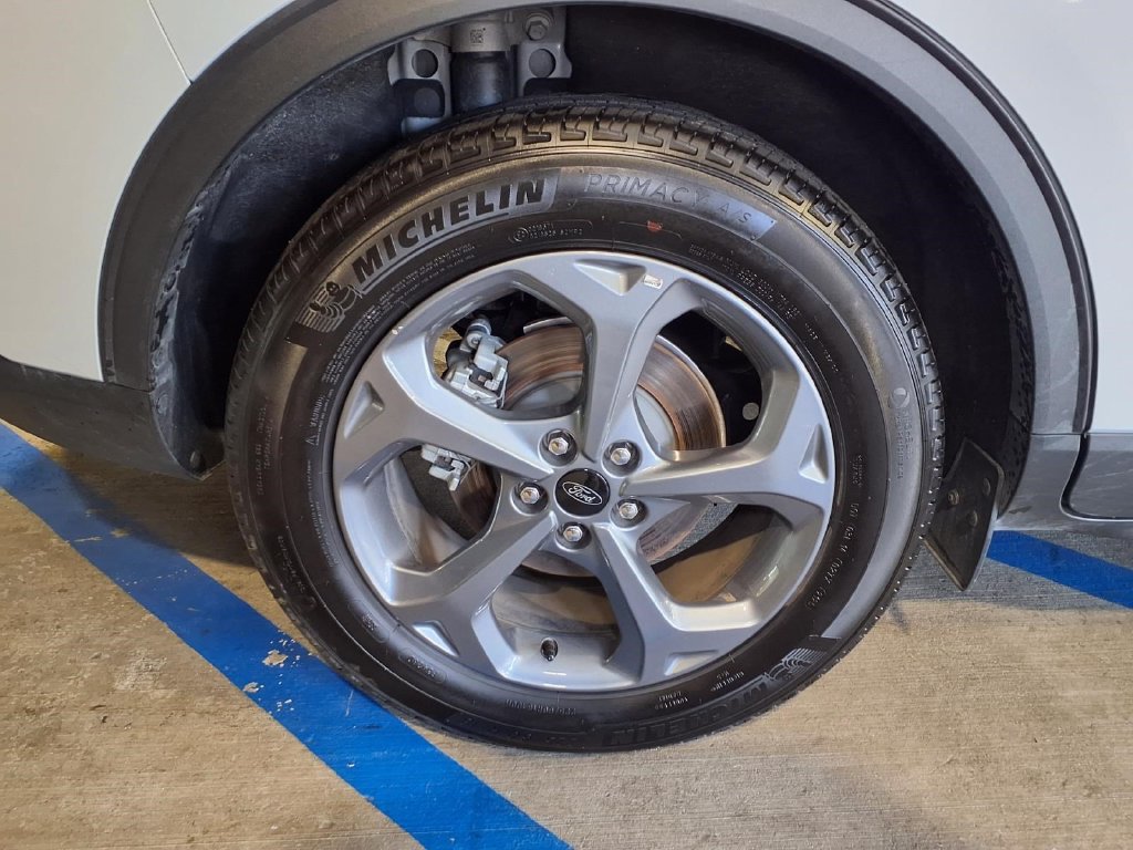 Certified 2025 Ford Escape ST-Line FWD image 26