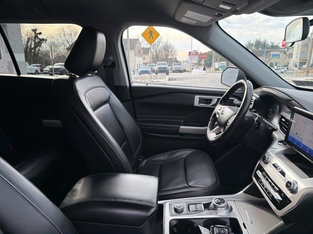 Certified 2020 Ford Explorer XLT w/ Equipment Group 202A image 42
