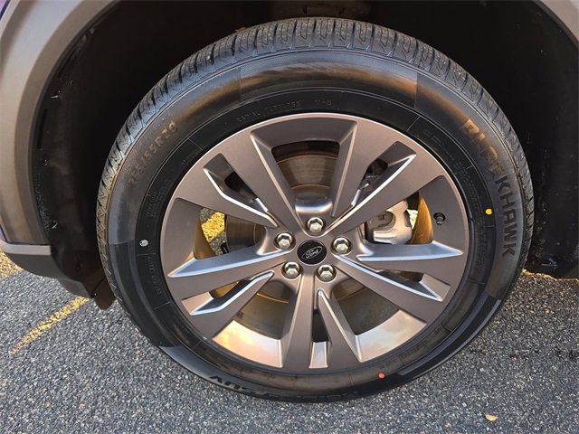 Certified 2022 Ford Explorer XLT w/ Equipment Group 202A image 10