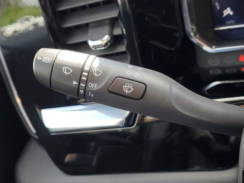 Used 2024 Chevrolet Silverado 1500 LT AWD/4WD image 21