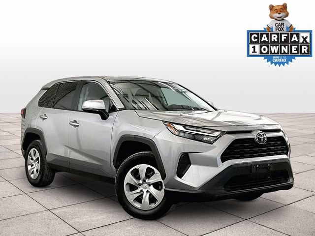 Used 2025 Toyota RAV4 LE AWD/4WD image 2