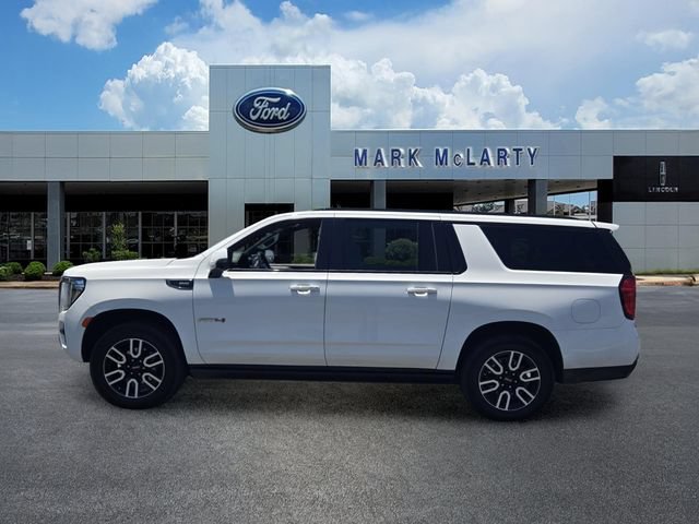 Used 2023 GMC Yukon XL AT4 AWD/4WD image 2