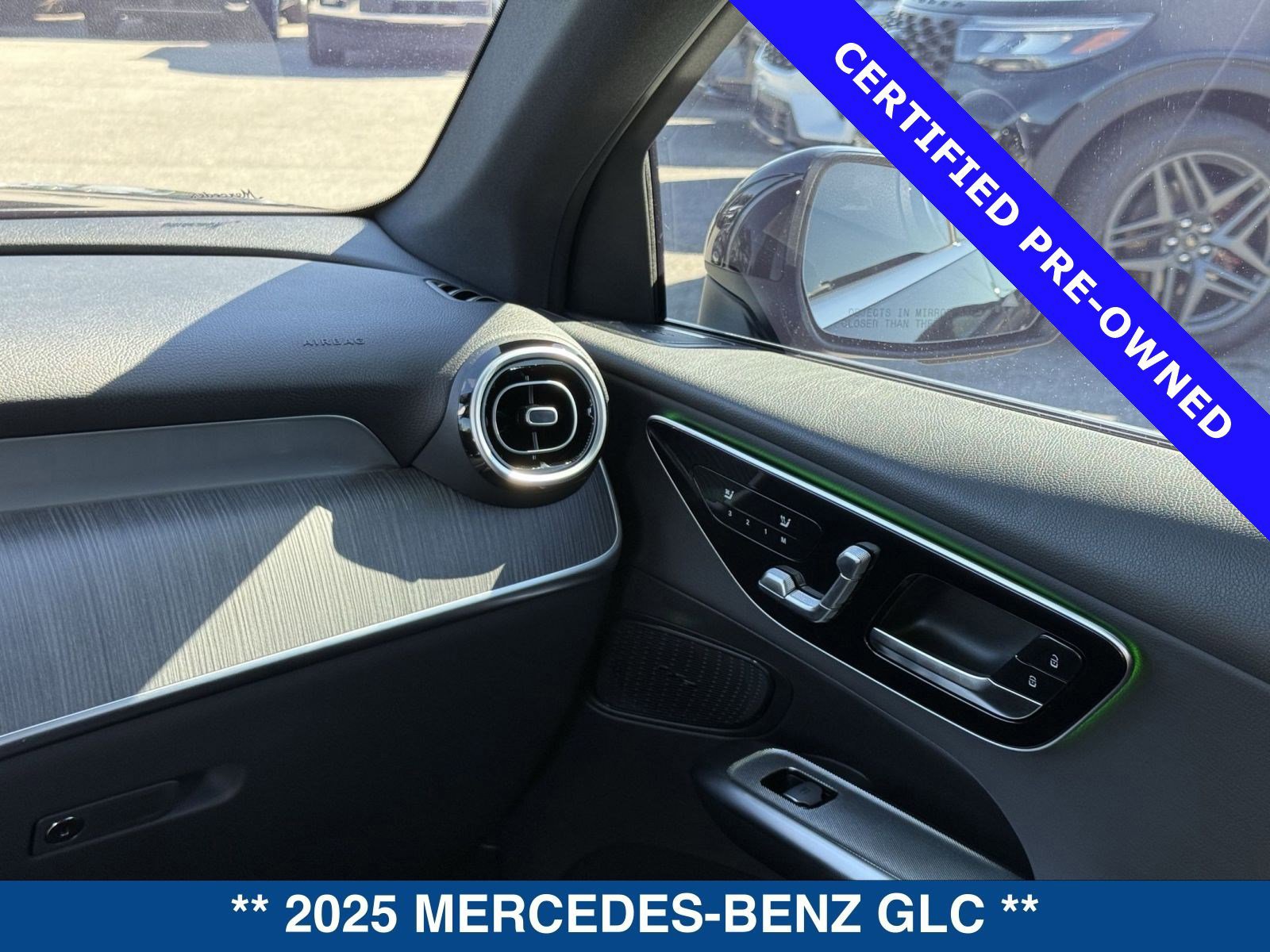 Used 2025 Mercedes-Benz GLC 300 image 18