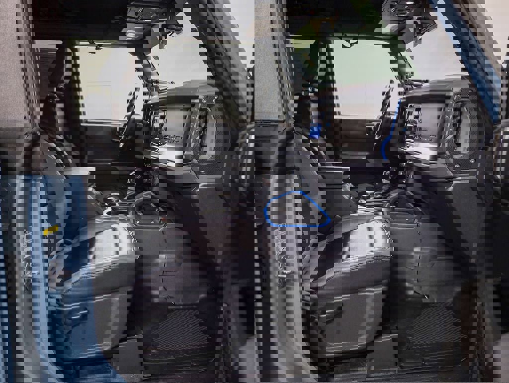 Certified 2022 Ford Bronco Black Diamond w/ Sasquatch Package image 19