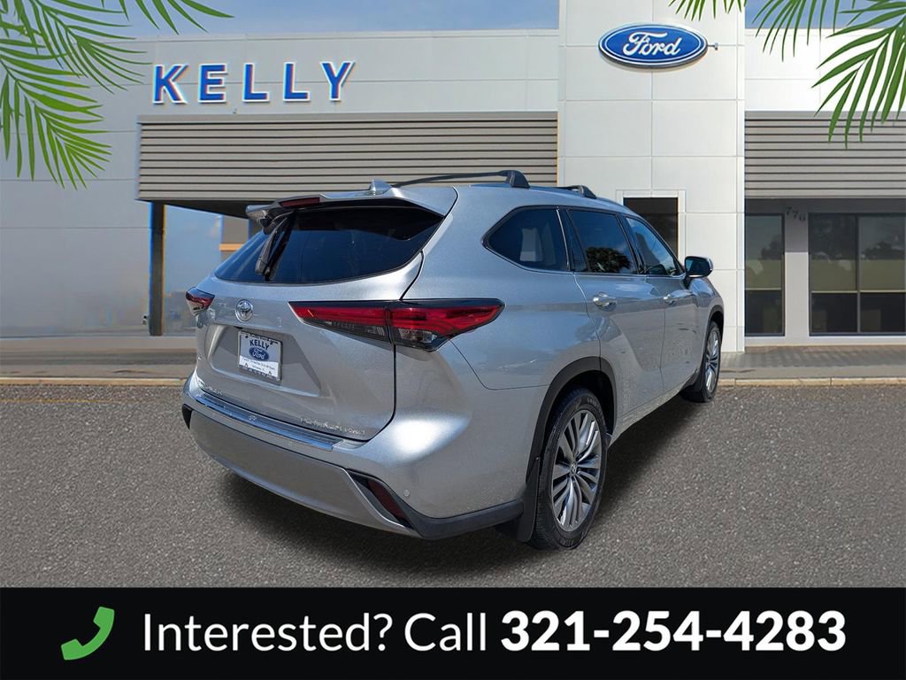 Used 2022 Toyota Highlander Platinum AWD/4WD image 6