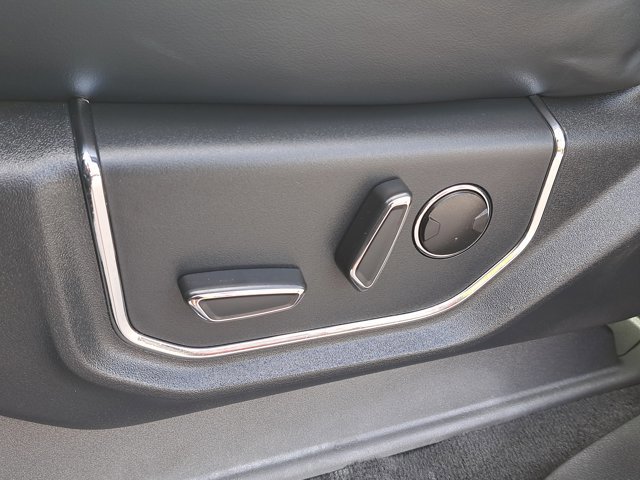 Certified 2022 Ford Expedition Platinum image 22