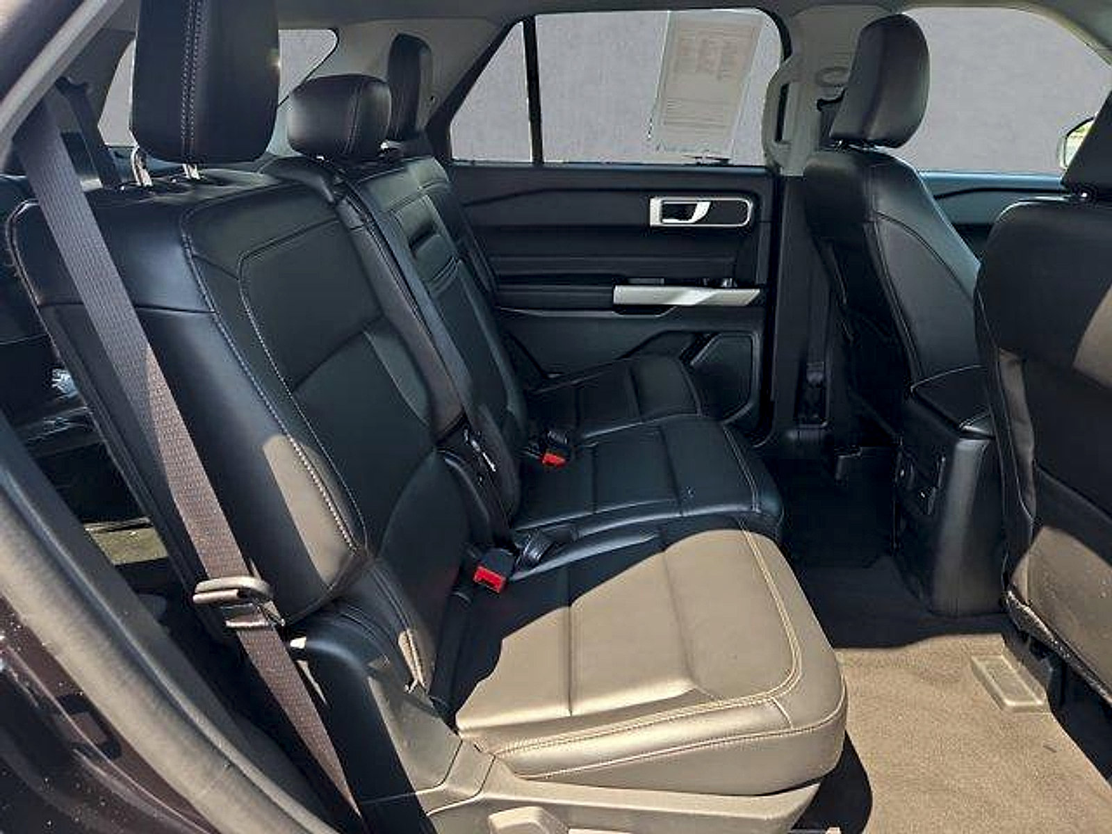 Certified 2023 Ford Explorer XLT w/ Equipment Group 202A AWD/4WD image 24