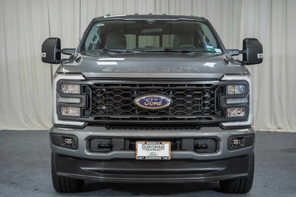 Certified 2025 Ford F250 XL w/ STX Appearance Package AWD/4WD image 2