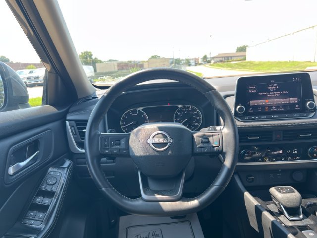 Used 2025 Nissan Rogue SV AWD/4WD image 21