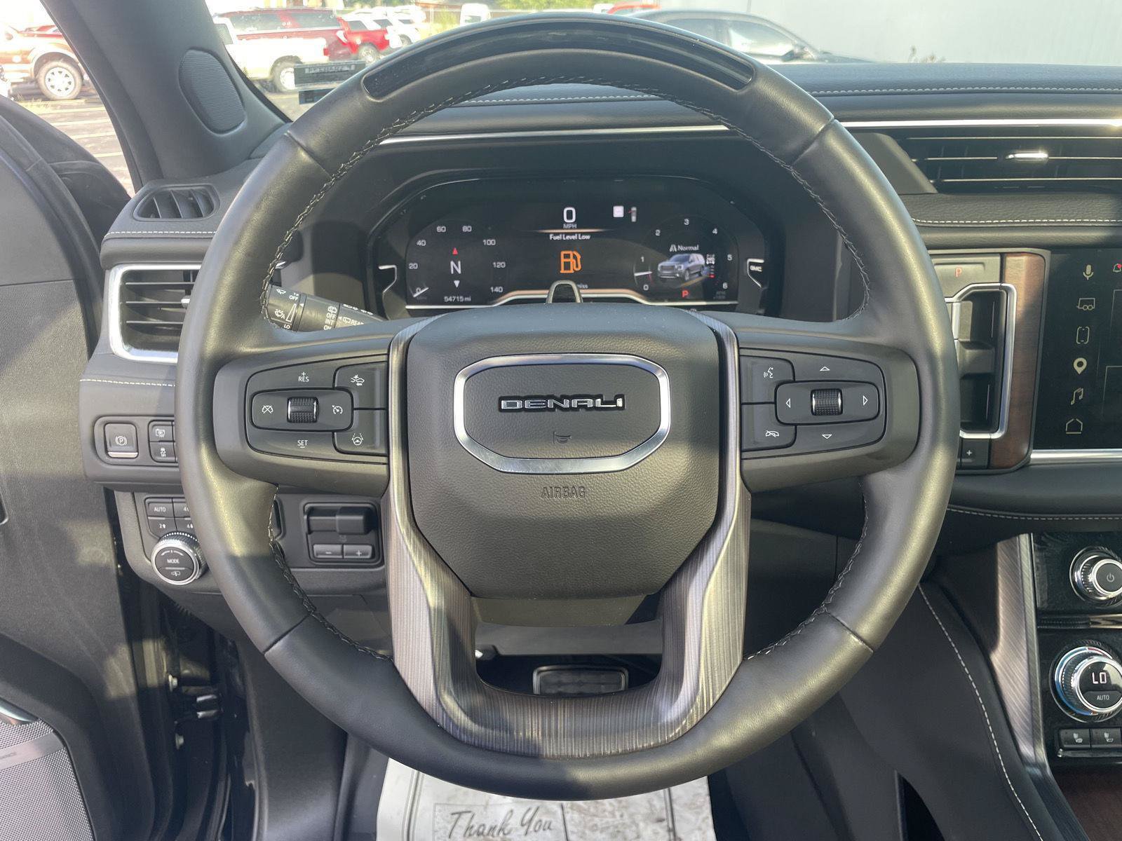 Used 2023 GMC Yukon XL Denali Ultimate AWD/4WD image 12