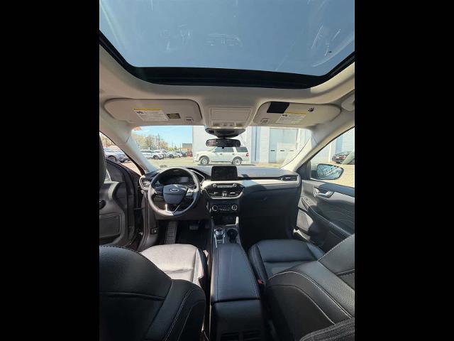 Certified 2022 Ford Escape SEL AWD/4WD image 9