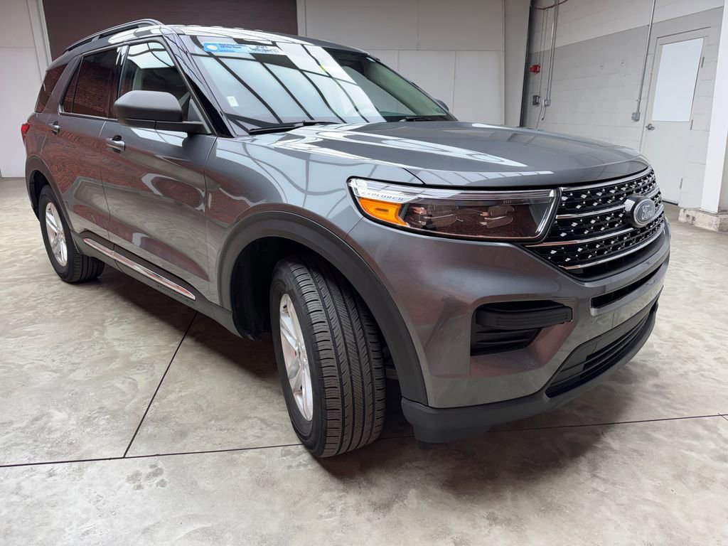 Certified 2023 Ford Explorer XLT AWD/4WD image 5