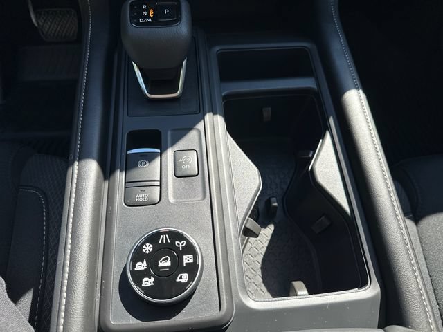 Used 2025 Nissan Pathfinder S w/ Cargo Package AWD/4WD image 32