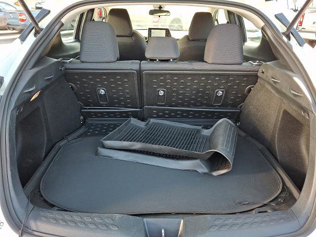 Used 2020 Toyota C-HR LE image 28