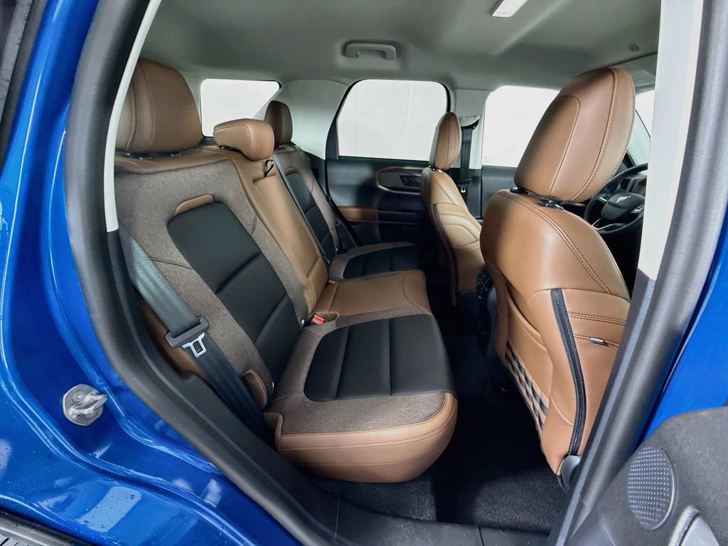 Certified 2025 Ford Bronco Sport Outer Banks w/ Outer Banks Tech Package+ AWD/4WD image 28