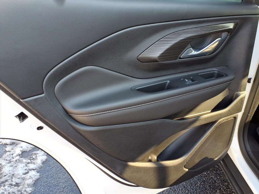 Used 2022 GMC Terrain SLT image 15