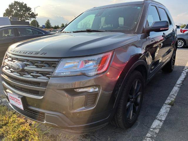 Certified 2018 Ford Explorer XLT w/ Equipment Group 202A AWD/4WD image 2
