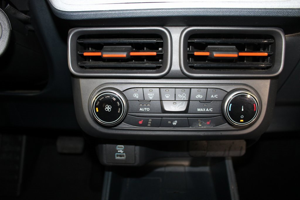 Certified 2022 Ford Maverick XLT w/ XLT Luxury Package image 14