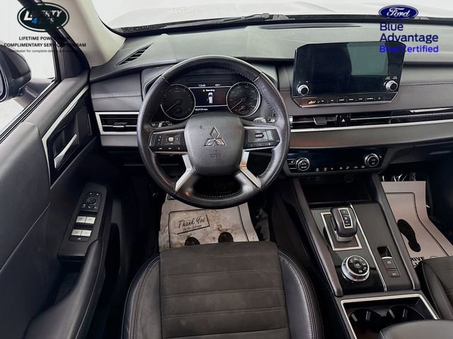 Used 2023 Mitsubishi Outlander SE image 22