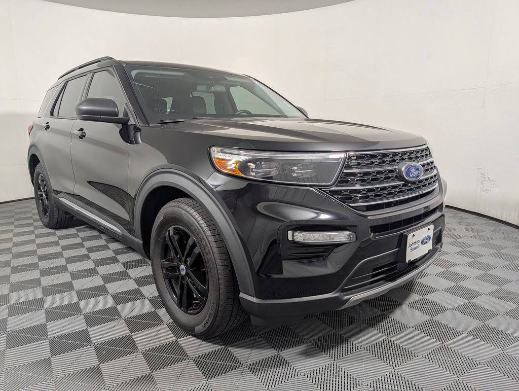 Certified 2022 Ford Explorer XLT w/ Equipment Group 202A