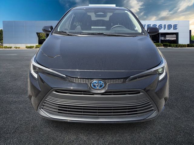 Used 2024 Toyota Corolla LE FWD image 2