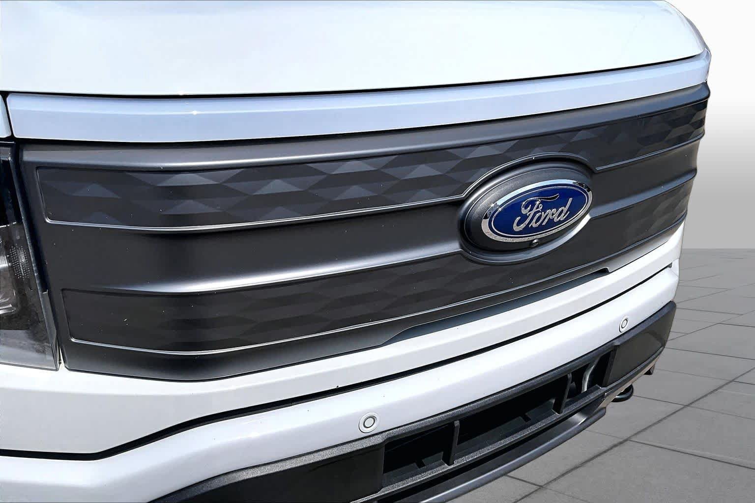 Certified 2023 Ford F150 Lightning Lariat w/ Equipment Group 511A High AWD/4WD image 31