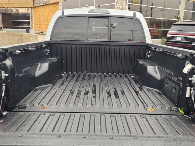 Used 2022 Toyota Tacoma SR image 12