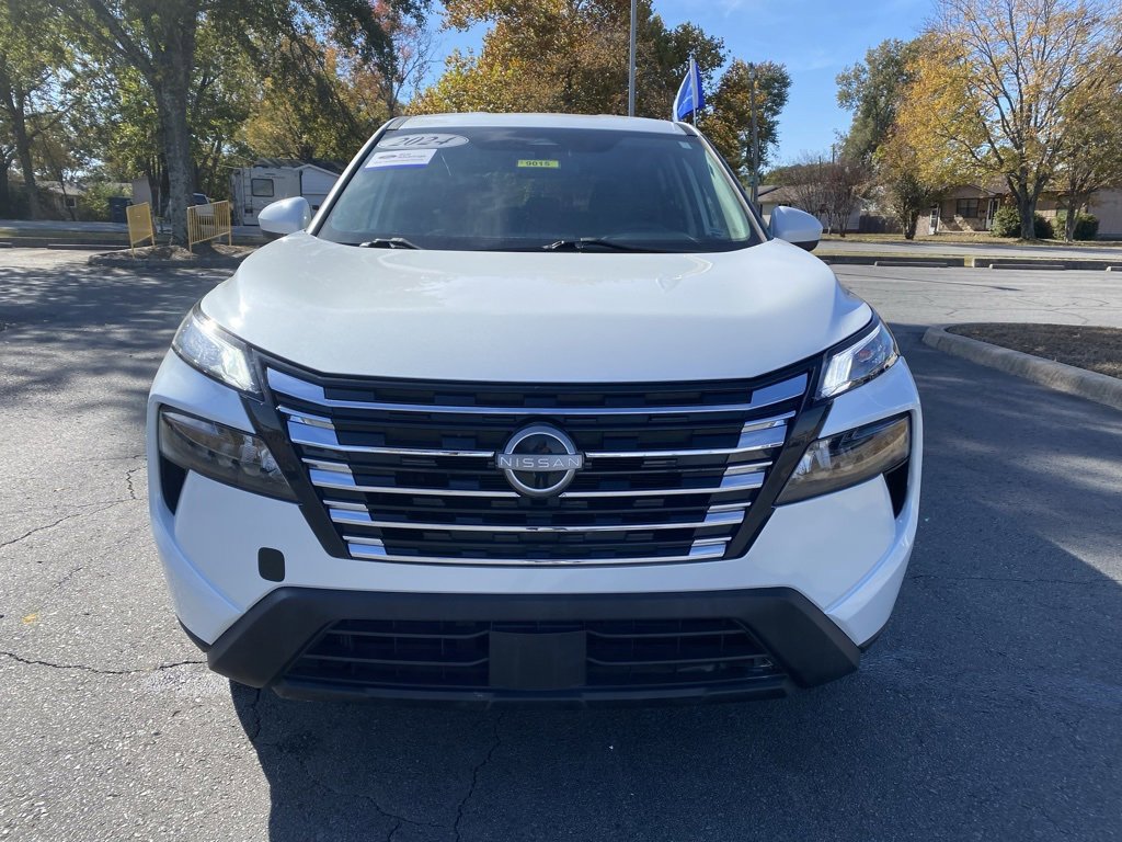 Used 2024 Nissan Rogue SV image 8