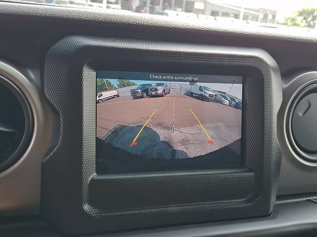 Used 2021 Jeep Wrangler Unlimited Sport AWD/4WD image 17