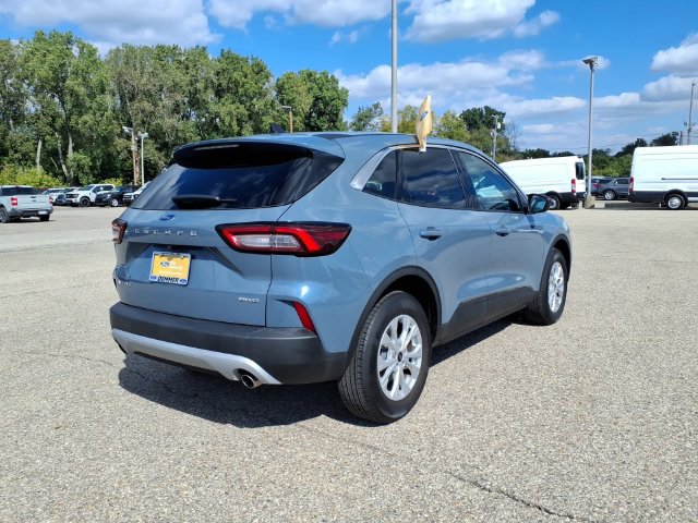 Certified 2024 Ford Escape Active AWD/4WD image 7