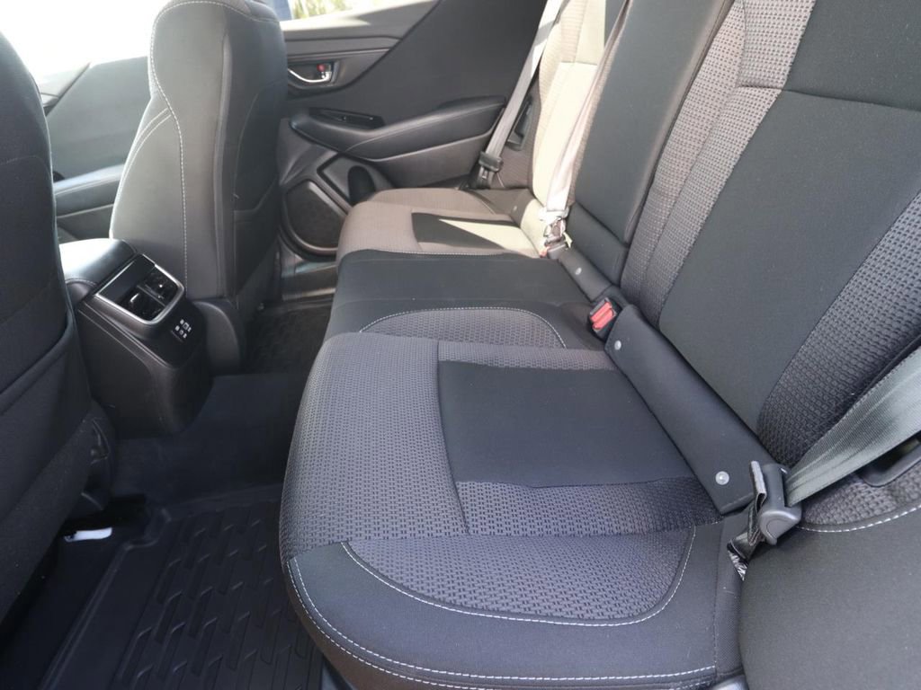 Used 2023 Subaru Outback Premium image 12