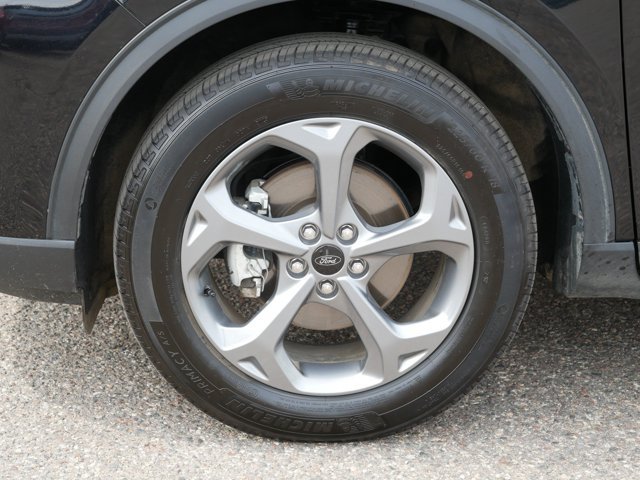 Certified 2026 Ford Escape ST-Line AWD/4WD image 10
