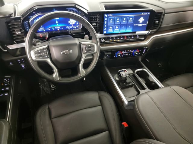 Used 2023 Chevrolet Silverado 1500 LT Trail Boss w/ LT Trail Boss Premium Package AWD/4WD image 31