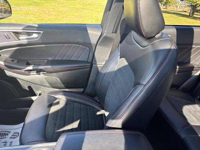 Certified 2023 Ford Edge ST-Line AWD/4WD image 4