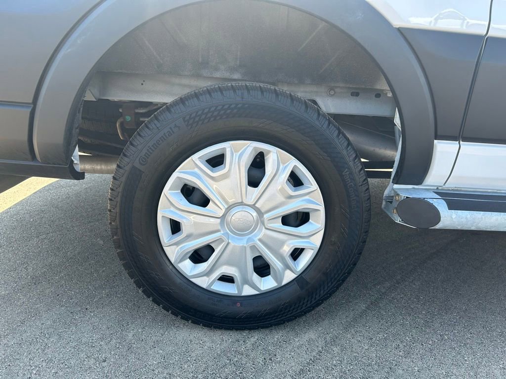 Certified 2025 Ford Transit 250 Low Roof w/ Exterior Upgrade Package RWD image 9