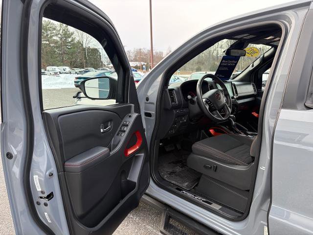 Used 2023 Nissan Frontier PRO-4X w/ Pro Convenience Package image 6
