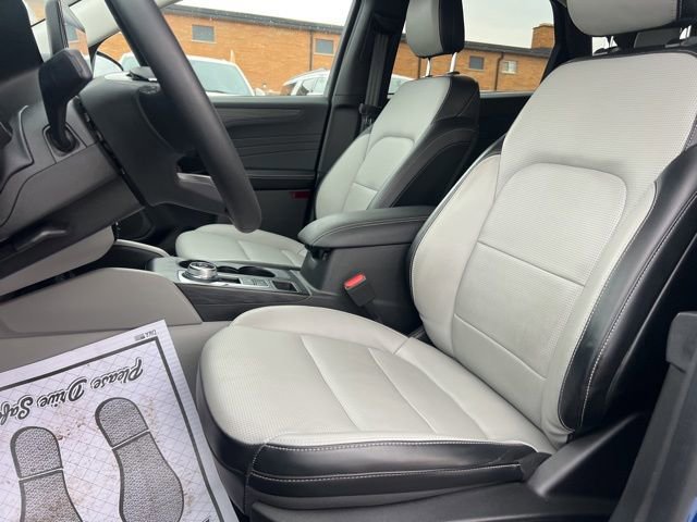 Certified 2023 Ford Escape Platinum w/ Class II Trailer Tow Package image 20