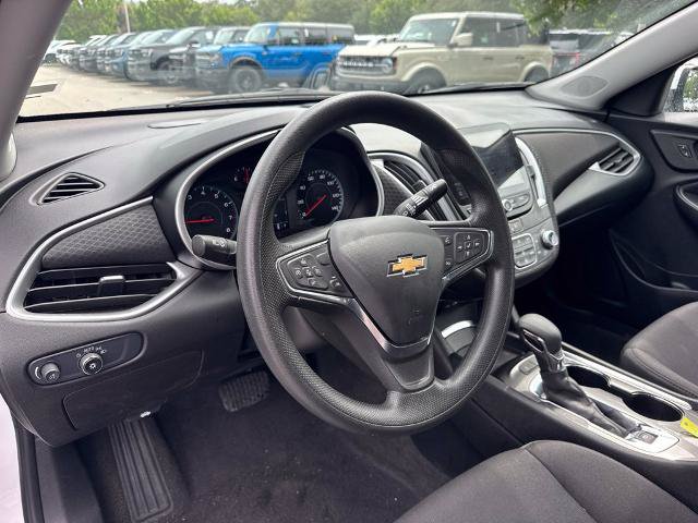Used 2025 Chevrolet Malibu LT FWD image 9