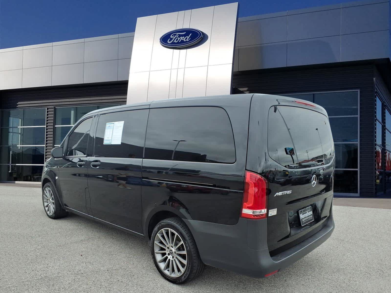 Used 2021 Mercedes-Benz Metris Passenger image 3